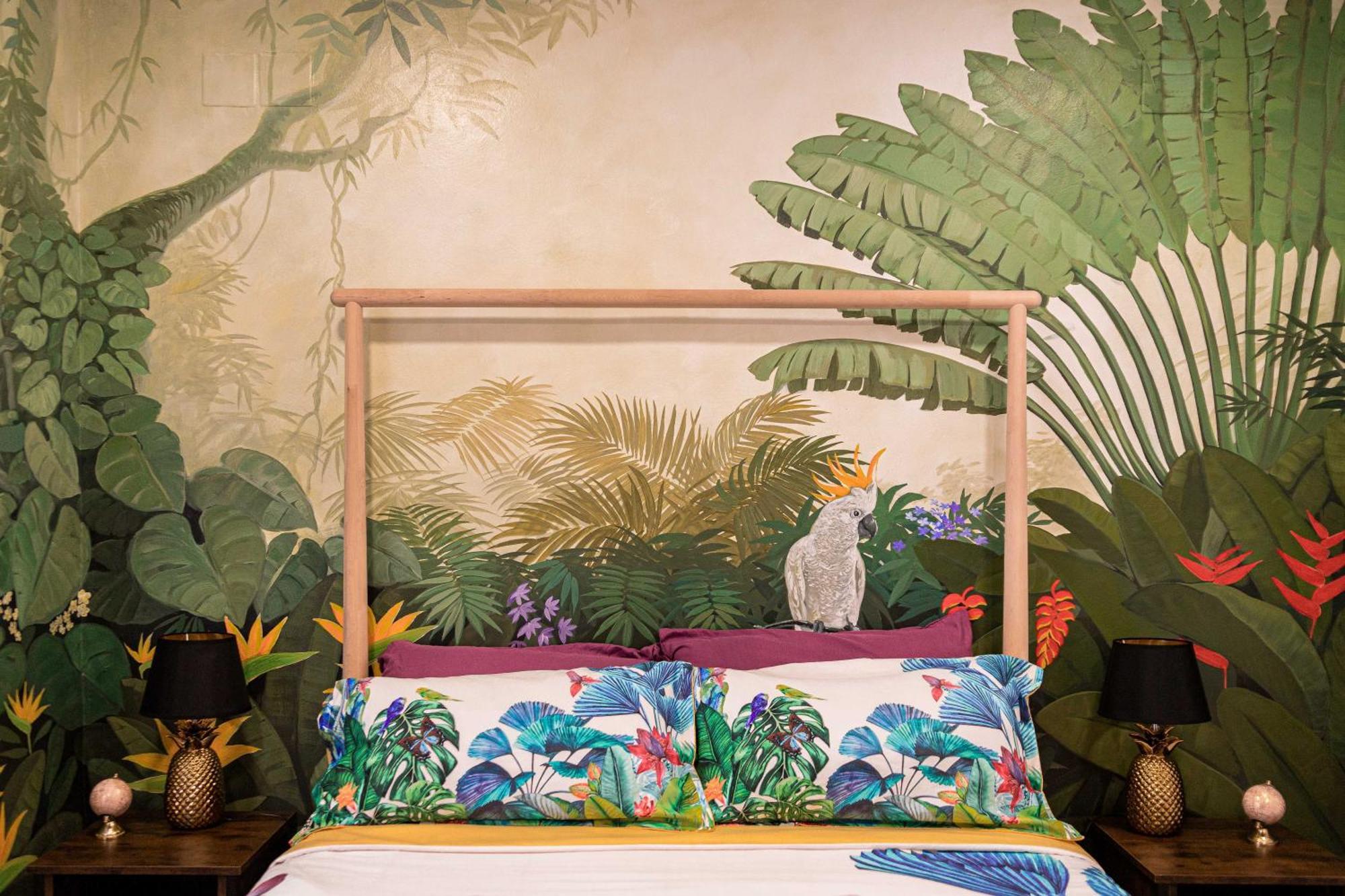 Artistic Flat Next To Ruzafa Welcome To The Jungle Valencia Bagian luar foto