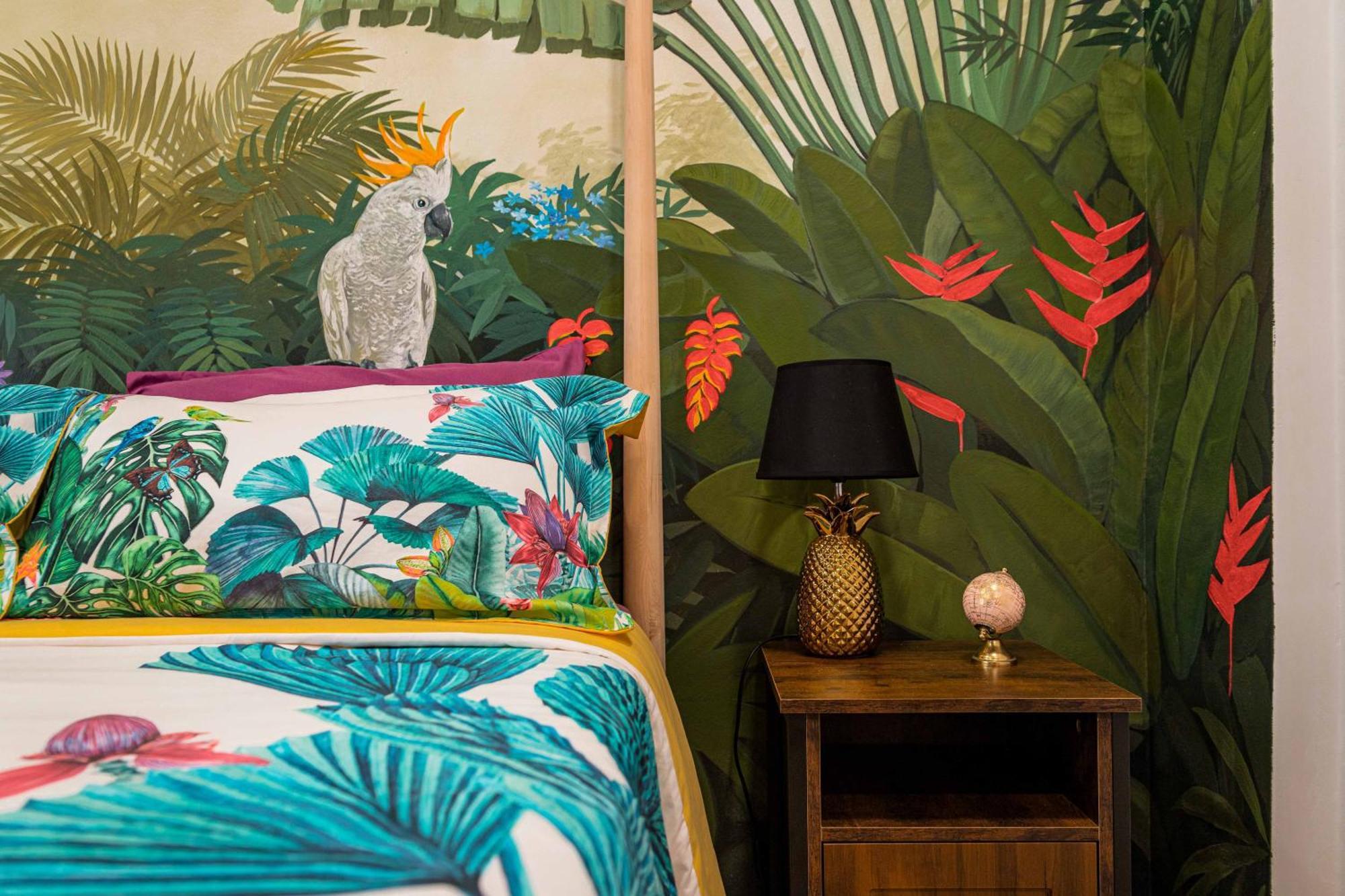 Artistic Flat Next To Ruzafa Welcome To The Jungle Valencia Bagian luar foto