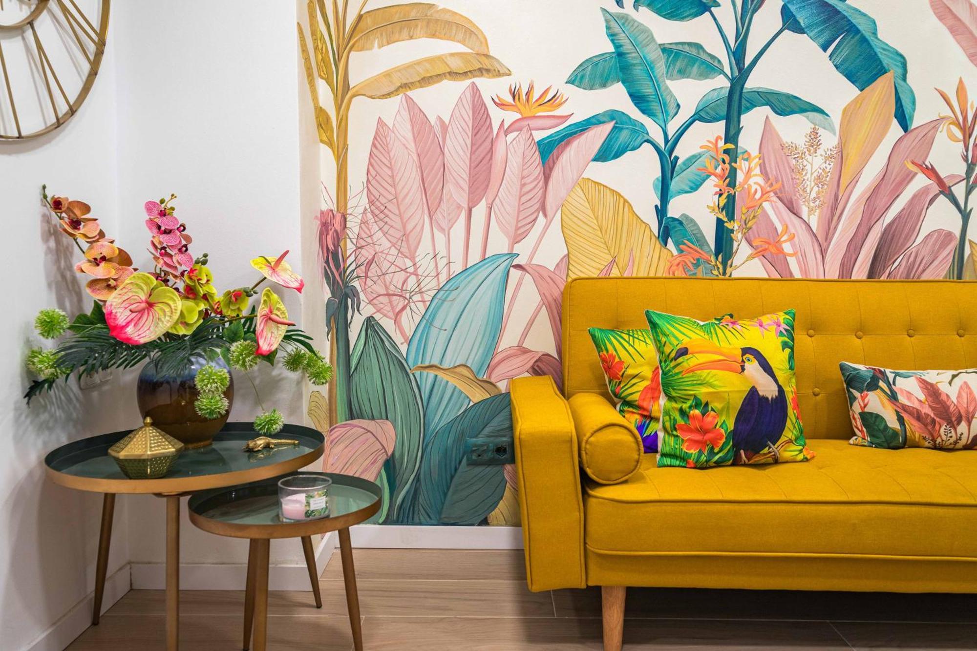 Artistic Flat Next To Ruzafa Welcome To The Jungle Valencia Bagian luar foto