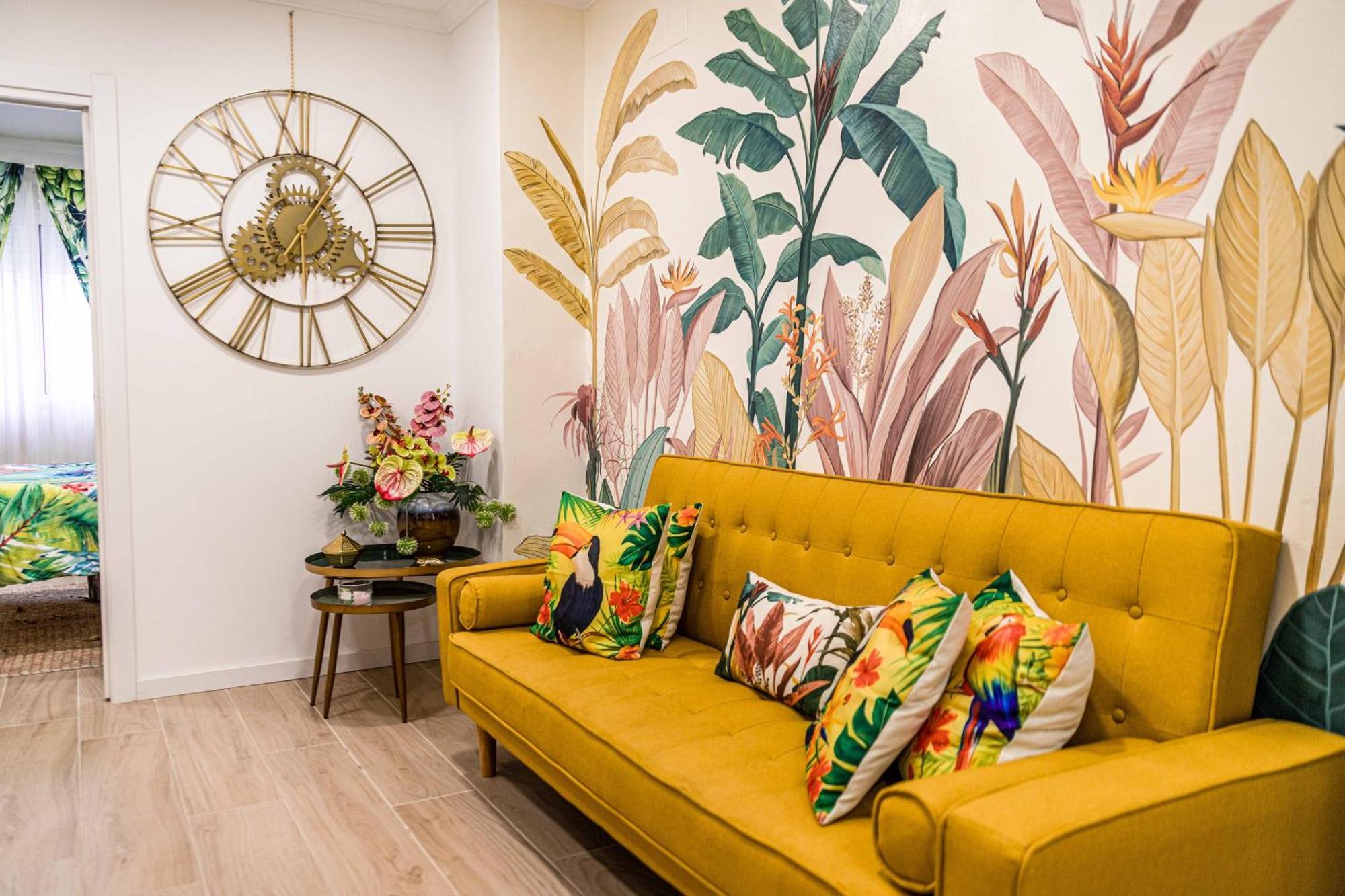 Artistic Flat Next To Ruzafa Welcome To The Jungle Valencia Bagian luar foto